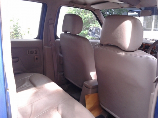 นิสสัน ปี 2002 เครื่อง 2.5 turbo 4WD รถสวย พร้อมขับ สภาพดี