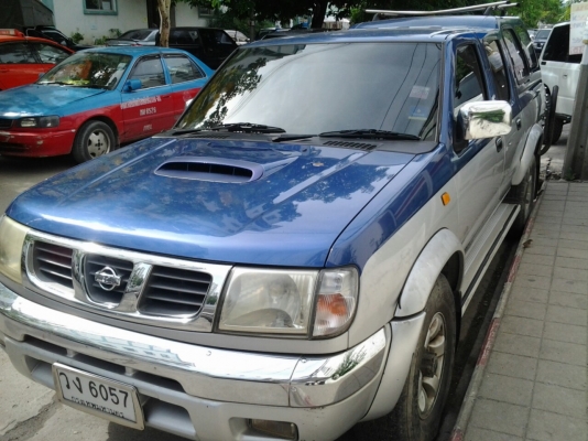 นิสสัน ปี 2002 เครื่อง 2.5 turbo 4WD รถสวย พร้อมขับ สภาพดี