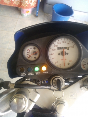 แดช 6 เกีย คลัทมือ