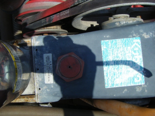 รถพ่นปุ๋ยชีวภาพ-ยาฆ่าแมลง