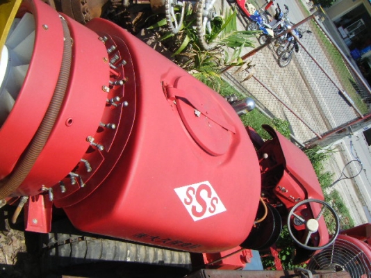 รถพ่นปุ๋ยชีวภาพ-ยาฆ่าแมลง