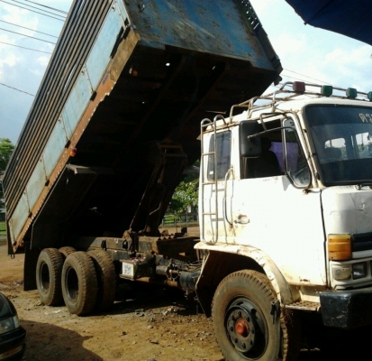 HINO F17 - 168 HP EH700 สิบล้อดั๊มพ์ 2 เพลา กระบะดั๊มพ์ 12 ตันคอกไม้สวยพื้นกับฝาข้างไม่มีผุกร่อนสีสันดี มีสโลว์พร้อมใช้งาน เครื่องแน่นแรงดี ภายในเก๋งคอนโซลอยู่ครบทุกส่วน พวงมาลัยเพาเวอร์ ช่วงล่างคัชซีสวยไม่มีบวม ยางสภาพดี 10 เส้นประมาณ 70\% พร้อมบรรทุกพร้อ HINO F17 - 168 HP EH700 สิบล้อดั๊มพ์ 2 เพลา กระบะดั๊มพ์ 12 ตันคอกไม้สวยพื้นกับฝาข้างไม่มีผุกร่อนสีสันดี มีสโลว์พร้อมใช้งาน เครื่องแน่นแรงดี ภายในเก๋งคอนโซลอยู่ครบทุกส่วน พวงมาลัยเพาเวอร์ ช่วงล่างคัชซีสวยไม่มีบวม ยางสภาพดี 10 เส้นประมาณ 70\% พร้อมบรรทุกพร้อ