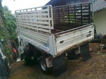 รถอิซูซุ 6 ล้อดั้ม 175 แรงม้า ปี 54 สนใจติดต่อ 081 - 6079515 รถอิซูซุ 6 ล้อดั้ม 175 แรงม้า ปี 54 สนใจติดต่อ 081 - 6079515