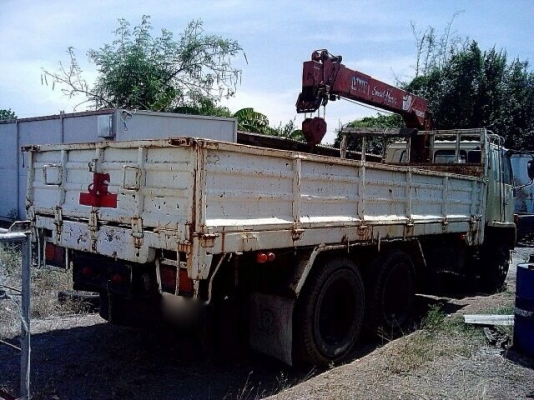 รถอิซูซุ 10 ล้อ ติดเครน 5 ตัน เปลื่ยนเครื่อง 195 แรงม้า  สนใจติดต่อ 081 - 6079515