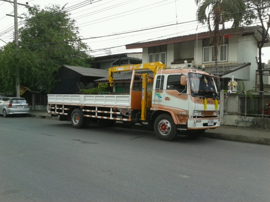 ขาย6ล้อติดเครน3ตัน(เสาสูง)tadano