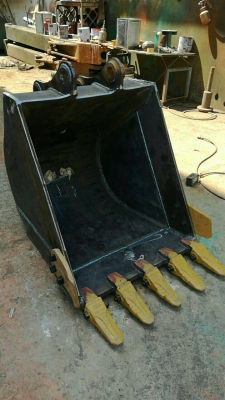 รับสั่งทำบุ้งกี่ ทุกรุ่น ปากแคบ ตักผักตกชวา บุ้งกี่วางท่อ บุ้งกี่ตักดิน รับประกันความแข็งแรง