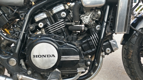 ขายครับ Honda Magna750 ทะเบียนแท้