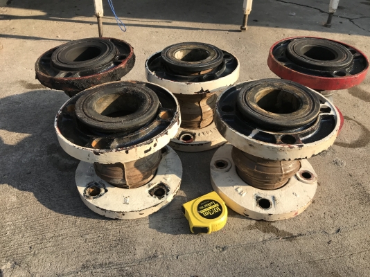 ** เหลือ 3นิ้วครับ **ขายข้อต่อยางกันสะบัด Tozen Japan ขนาด 4นิ้ว , 3นิ้ว สภาพสวย พร้อมใช้งาน มีมาอย่างละ 5ตัวครับ