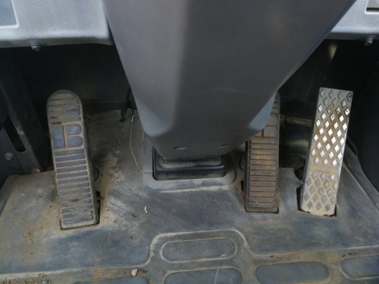 ขาย รถตัก KOMATSU WA100-3 นำเข้าจากญี่ปุ่น ระบบดี สีเดิมทั้งคัน ขายถูก โทร.090-986-2521 อ๊อบ