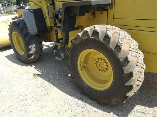 ขาย รถตัก KOMATSU WA100-3 นำเข้าจากญี่ปุ่น ระบบดี สีเดิมทั้งคัน ขายถูก โทร.090-986-2521 อ๊อบ