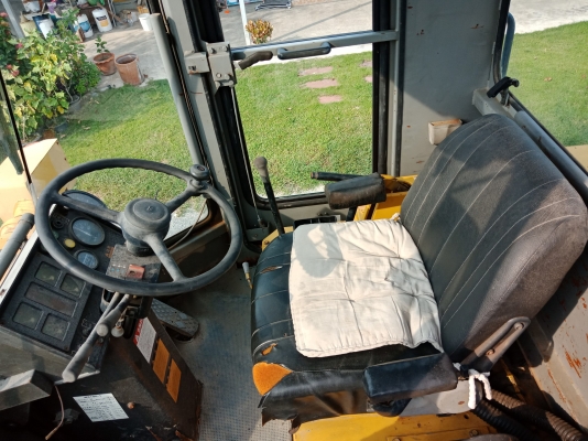 ขาย รถตัก KOMATSU WA100-1 นำเข้าจากญี่ปุ่น ระบบดี สีเดิมทั้งคัน ขายถูก โทร.090-986-2521 อ๊อบ