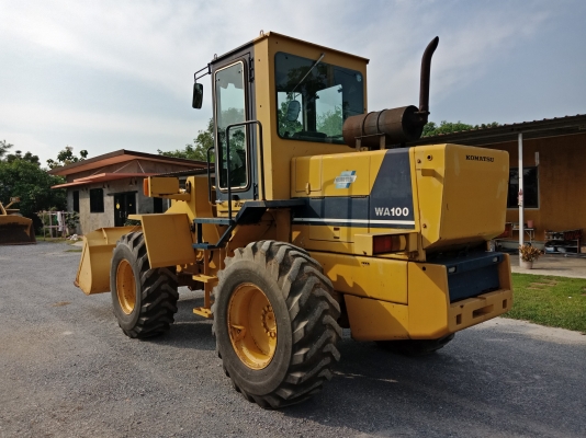 ขาย รถตัก KOMATSU WA100-1 นำเข้าจากญี่ปุ่น ระบบดี สีเดิมทั้งคัน ขายถูก โทร.090-986-2521 อ๊อบ