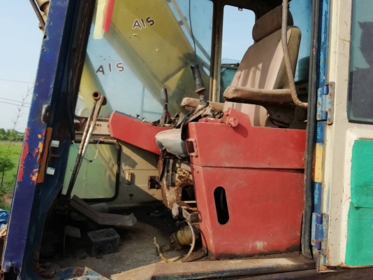 ขายKOMATSU PC200-3 สภาพใช้งานได้ราคา 180,000