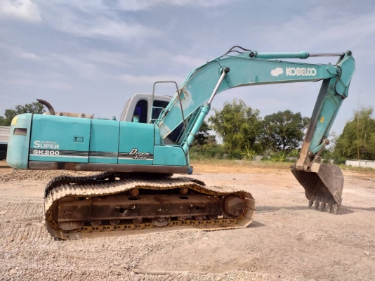 ขาย ด่วน KOBELCO SK200 MART SIX YN 08 SUPER สภาพสวยพร้อมใช้งาน โซ่ใหม่สองข้าง ไฟฟ้า สมบูรณ์ เครื่องปั้มดี เอกสารเล่มทะเบียน สนใจสอบถามไว้ใช้งาน 093 0764943  K ตั้ม