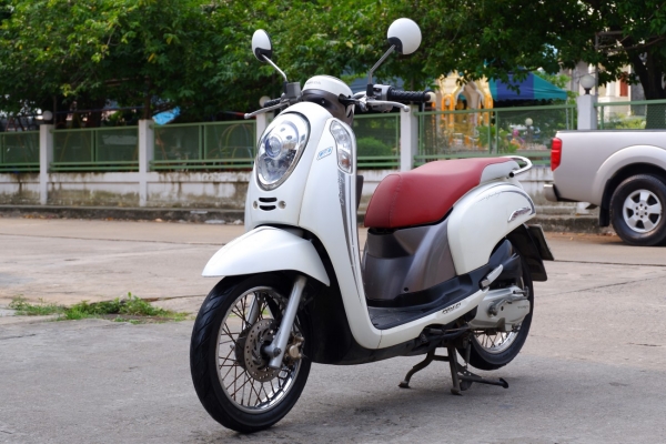 Scoopy i premium 2013 รถมือเดียว