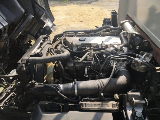 6 ล้อกลาง EURO3 ISUZU NQR 175 แรงม้า ราคา 610,000 บาทนะคะ คอมมอนเรว * ยาว 5.50 ม.ปี2554 * รถสวยเดิม+