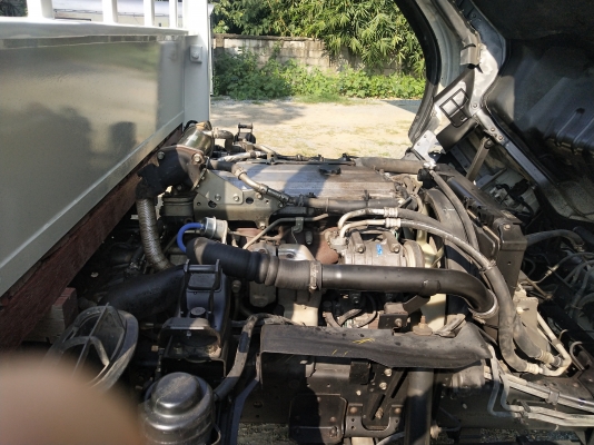6 ล้อกลาง EURO3 ISUZU NQR 175 แรงม้า ราคา 610,000 บาทนะคะ คอมมอนเรว * ยาว 5.50 ม.ปี2554 * รถสวยเดิม+