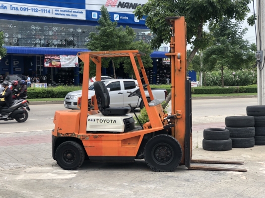 ขายถูกมาก TOYOTA 4FD25 ยก2.5ตัน เสาสูง4เมตร เครื่องยนต์ดีเซล