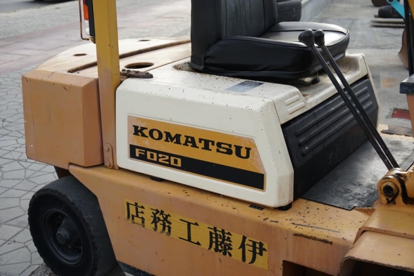 ขายถูกมาก KOMATSU FD20-10 ขนาดยก2ตัน เสาสูง3เมตร งาเท เครื่องยนต์ดีเซล
