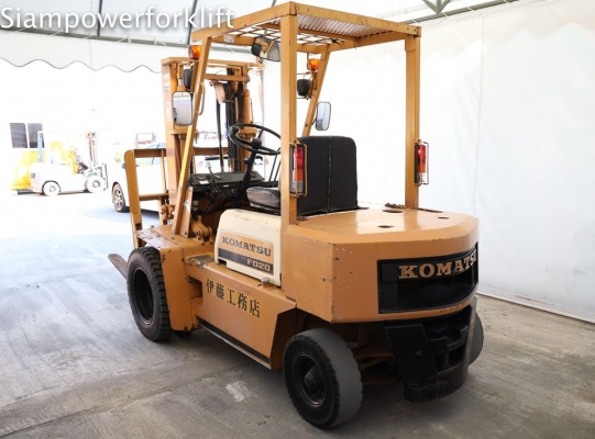 ขายถูกมาก KOMATSU FD20-10 ขนาดยก2ตัน เสาสูง3เมตร งาเท เครื่องยนต์ดีเซล