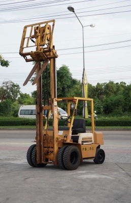 ขายถูกมาก KOMATSU FD20-10 ขนาดยก2ตัน เสาสูง3เมตร งาเท เครื่องยนต์ดีเซล