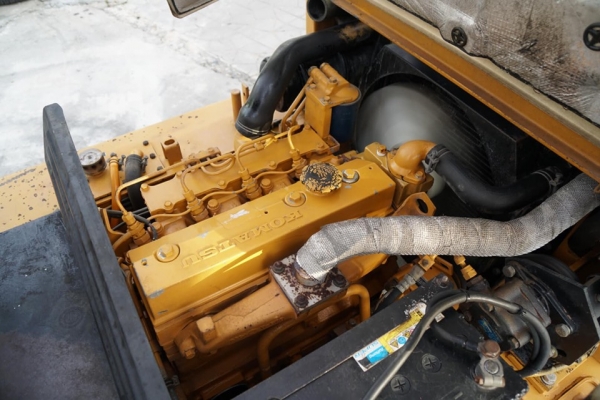 ขายถูกมาก KOMATSU FD20-10 ขนาดยก2ตัน เสาสูง3เมตร งาเท เครื่องยนต์ดีเซล
