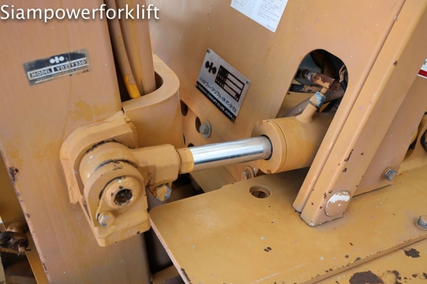 ขายถูกมาก KOMATSU FD20-10 ขนาดยก2ตัน เสาสูง3เมตร งาเท เครื่องยนต์ดีเซล