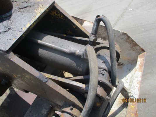 ขาย บุ้งกี้ ตัวหนีบ HIAB หมุนได้รอบตัว เก่า JAPAN 45000 บาท โทร 084-5424150