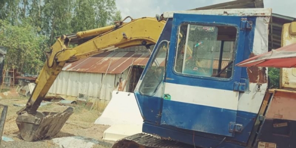 KOMATSU PC 60-2