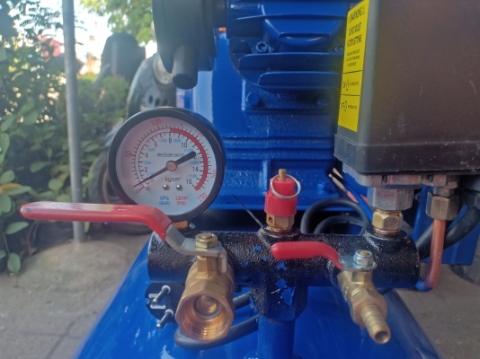 ปั๊มลมไต้หวัน มือ1 200ลิตร 3สูบ 4แรง รับประกันหลังการขาย ⭐ ปั๊มลมไต้หวัน มือ1 200ลิตร 3สูบ 4แรง รับประกันหลังการขาย ⭐