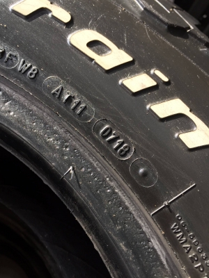 ขายยาง BF Goodrich KO2 265/75R16 ปี18 (ผ้าใบ10ชั้น) - MADE IN U.S.A. - ติดหนวดทุกเส้น ใช้งานไม่ถึง10