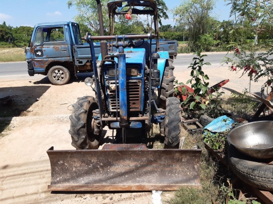 รถไถแช่มพร้อมใบมีดดันดินสนใจสอบถามมาใด้คับ รถไถแช่มพร้อมใบมีดดันดินสนใจสอบถามมาใด้คับ