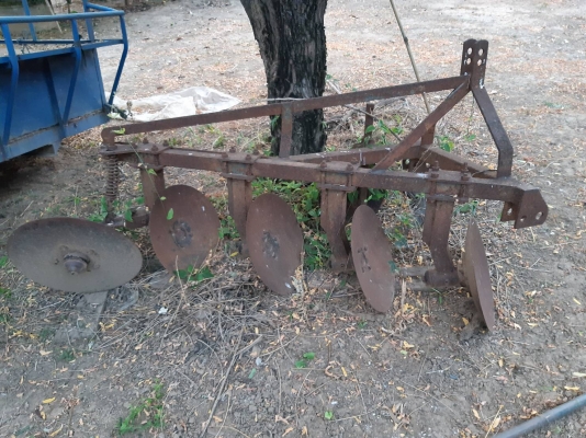 ผานบุกเบิก4ใบสภาพสวยพร้อมใช้สนใจส่งใด้คับ