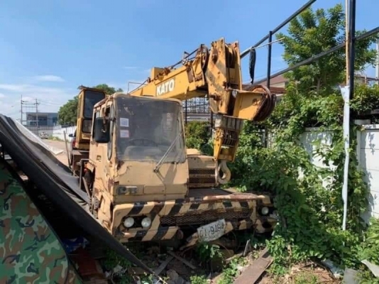 ขายรถเครน 6 ล้อ 15 ตัน 375,000 บาท KATO NK-110H 4 คอนโทรล เครื่อง PE6-225 แรง สภาพจอด แต่ใช้งานได้ เอกสารเล่มทะเบียนพร้อมโอน  รถอยู่  นนทบุรี โทร 0610710295  สนใจ รายการสินค้า อื่นๆ ที่ เว็ปไชค์ Truck2Hand https://www.truck2hand.com/index.php?actions=cont