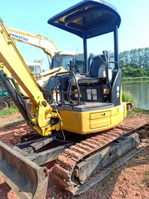 ขายจ้า..CATERPILLAR 303 .5C. เก่านอกแท้  สภาพสวยมาก มีลายแย๊ก  3,xxxชั่วโมง  พร้อมใช้  โทร 089-3818694 จ๊อย