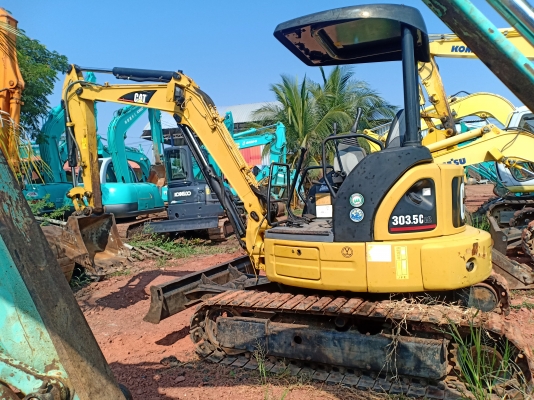 ขายจ้า..CATERPILLAR 303 .5C. เก่านอกแท้  สภาพสวยมาก มีลายแย๊ก  3,xxxชั่วโมง  พร้อมใช้  โทร 089-3818694 จ๊อย