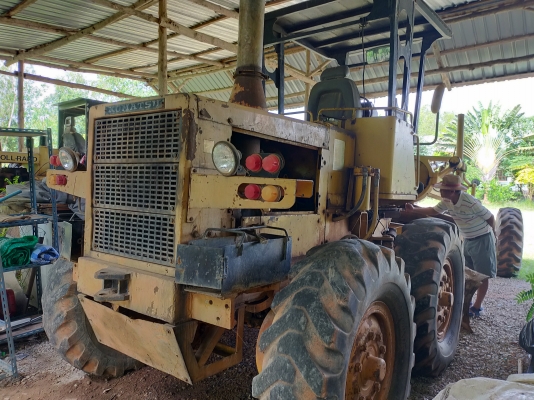 ขายถูก รถเกรด KOMATSU GD505A เอวอ่อน ขายถูก รถเกรด KOMATSU GD505A เอวอ่อน