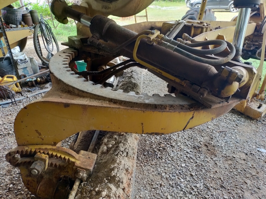 ขายถูก รถเกรด KOMATSU GD505A เอวอ่อน ขายถูก รถเกรด KOMATSU GD505A เอวอ่อน