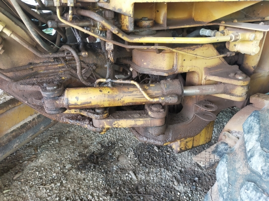 ขายถูก รถเกรด KOMATSU GD505A เอวอ่อน ขายถูก รถเกรด KOMATSU GD505A เอวอ่อน