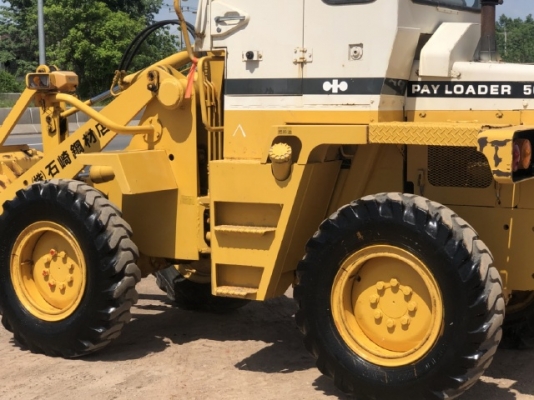 ขายรถตักล้อยาง KOMATSU 505 (เทียบเท่า WA70) (1,XXX ชั่วโมง) นำเข้าเองจากญี่ปุ่น สภาพสวยพร้อม  มีVDOการทำงานครับ