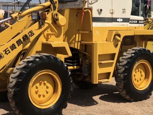 ขายรถตักล้อยาง KOMATSU 505 (เทียบเท่า WA70) (1,XXX ชั่วโมง) นำเข้าเองจากญี่ปุ่น สภาพสวยพร้อม  มีVDOการทำงานครับ