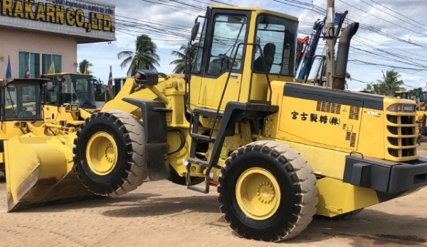 ขายรถตักล้อยาง KOMATSU WA300-3E นำเข้าเองจากญี่ปุ่น สภาพสวยพร้อมใช้ มีVDOการทำงานครับ