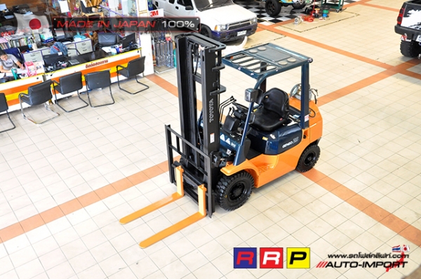 ขายรถโฟล์คลิฟท์มือสอง TOYOTA รุ่น 7FG25-11965 นำเข้าจากประเทศญี่ปุ่น 100\% ไม่เคยใช้งานในไทย