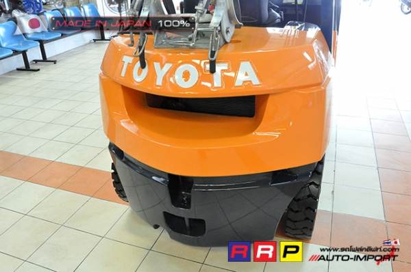 ขายรถโฟล์คลิฟท์มือสอง TOYOTA รุ่น 7FG25-11965 นำเข้าจากประเทศญี่ปุ่น 100\% ไม่เคยใช้งานในไทย