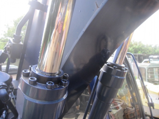 Kobelco SK100W-2 ปี2001 มีลายหัวเจาะ รถขุดล้อยางญี่ปุ่น โทร. 080-6565422 (หนิง)