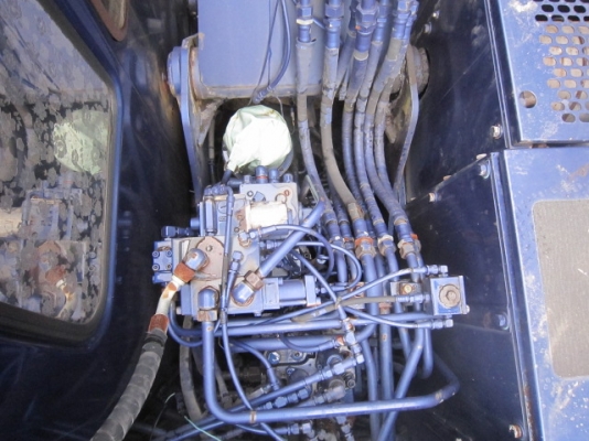 Kobelco SK100W-2 ปี2001 มีลายหัวเจาะ รถขุดล้อยางญี่ปุ่น โทร. 080-6565422 (หนิง)