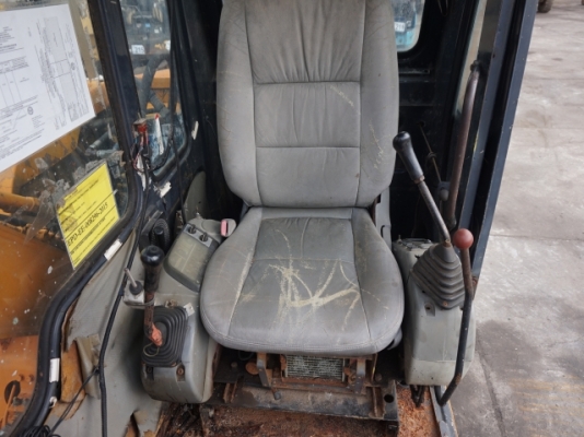 ขายรถขุดKOMATSU PC60-7 เครื่องยนต์โคมัสสุ 4D95L ,4 สูบ คอนโทรลน้ำมัน ,ปั๊มนิ้ว, มีลายหัวเจาะ ราคาลดต่อรองได้นะคะ รถเดิมๆเก่านอก มีเอกสาร ยังไม่เคยใช้งานในไทย