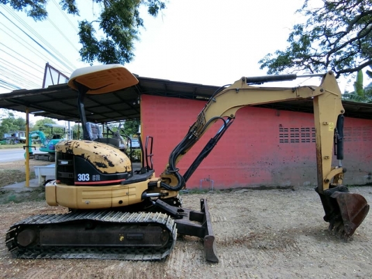 ขายรถขุดแบคโฮเก่านอกสวยเดิมๆ ยี่ห้อ CAT 303CR ขนาดPc30 รถเก่านอกแท้100\% (คอลโทนสั้น ปั๊มนิ้ว #อามยาวพิเศษ มีลายหัวแย็ก แทรคเหล็กใหม่มือ1) เครื่องแน่น ระบบไว รถพร้อมใช้งาน เอกสารใบอินวอยครบ         ????ราคา 410,000 ต่อรองได้???? ☎ สนใจติดต่อ 096-3268553 (ส