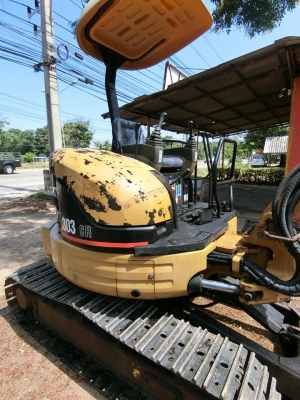 ขายรถขุดแบคโฮเก่านอกสวยเดิมๆ ยี่ห้อ CAT 303CR ขนาดPc30 รถเก่านอกแท้100\% (คอลโทนสั้น ปั๊มนิ้ว #อามยาวพิเศษ มีลายหัวแย็ก แทรคเหล็กใหม่มือ1) เครื่องแน่น ระบบไว รถพร้อมใช้งาน เอกสารใบอินวอยครบ         ????ราคา 410,000 ต่อรองได้???? ☎ สนใจติดต่อ 096-3268553 (ส