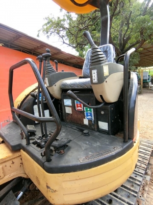 ขายรถขุดแบคโฮเก่านอกสวยเดิมๆ ยี่ห้อ CAT 303CR ขนาดPc30 รถเก่านอกแท้100\% (คอลโทนสั้น ปั๊มนิ้ว #อามยาวพิเศษ มีลายหัวแย็ก แทรคเหล็กใหม่มือ1) เครื่องแน่น ระบบไว รถพร้อมใช้งาน เอกสารใบอินวอยครบ         ????ราคา 410,000 ต่อรองได้???? ☎ สนใจติดต่อ 096-3268553 (ส